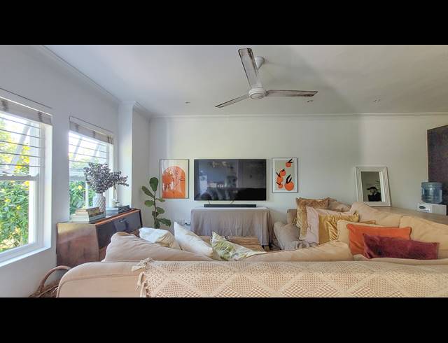 1 BEDROOM APARTMENT FOR SALE IN SHORTENS COUNTRY ESTATE